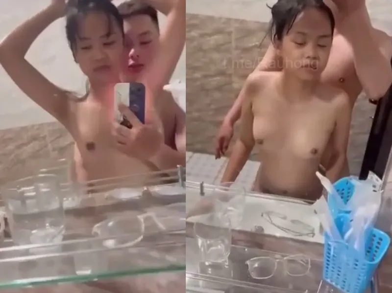 Dáng mảnh em cùng anh bồ xxx trước gương quay kỉ niệm
